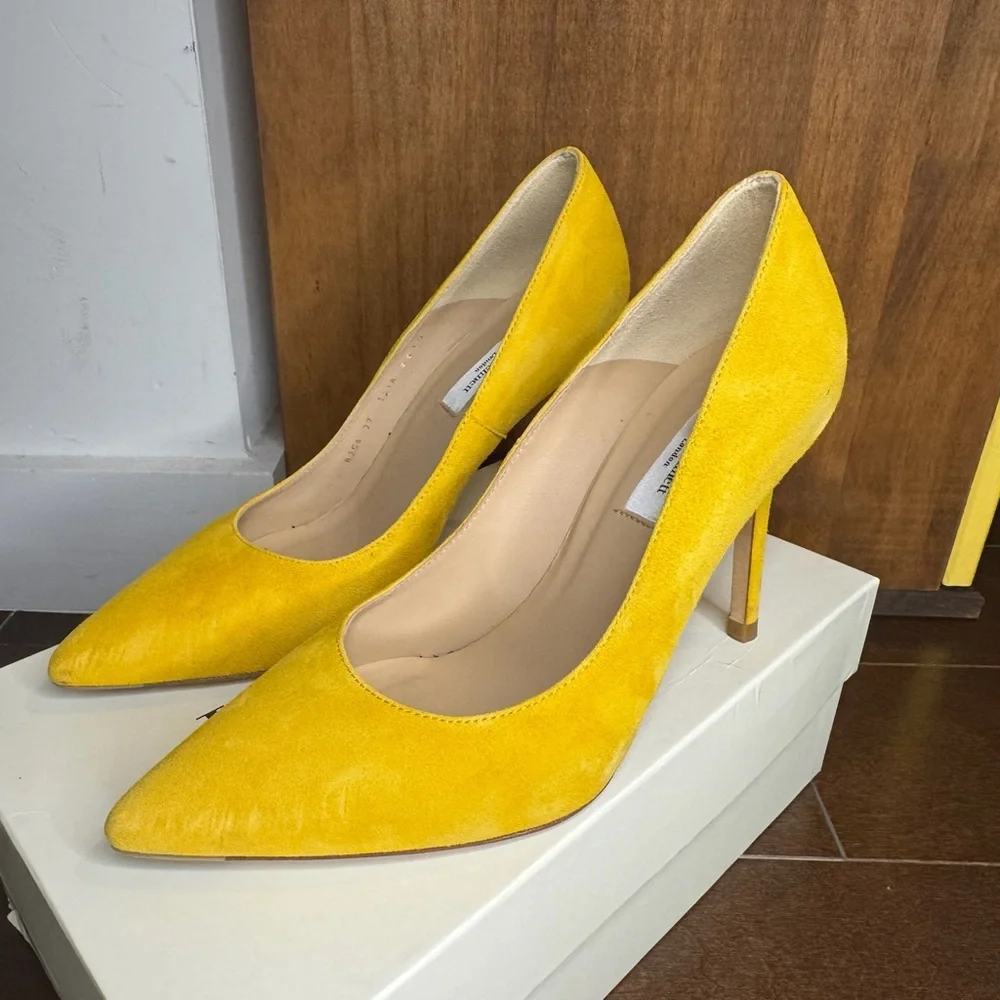 LK Bennett Suede Heels - Picture 3 of 7